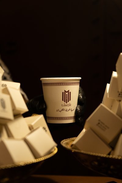 "احتفال يوم التأسيس " للمؤثره خوله اللحيدان " عبايات خام"
