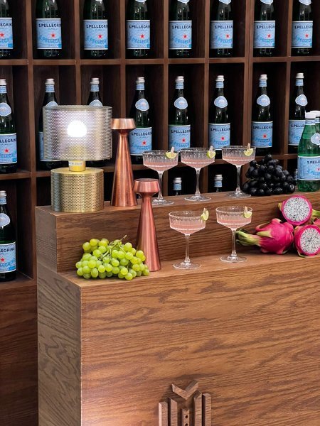 🍹 Welcome Drink Station