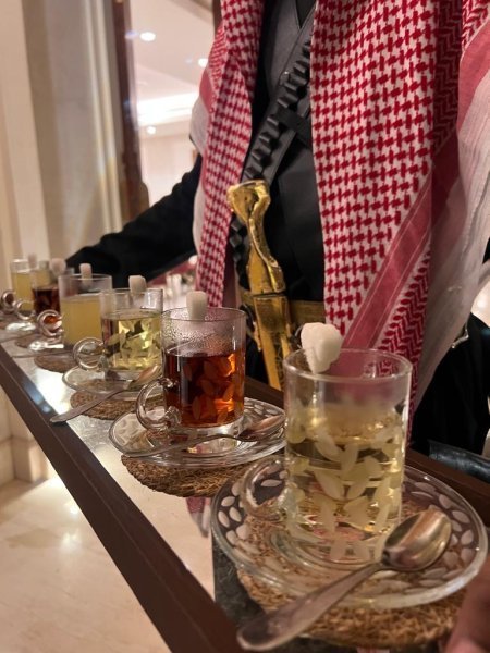 أواني القهوه والشاهي 