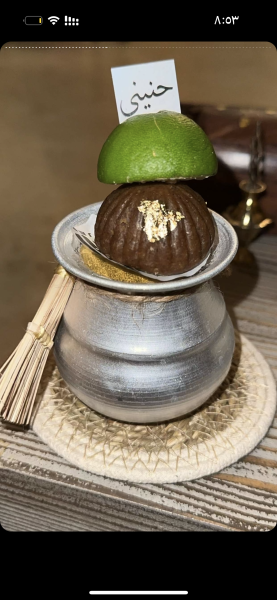 المأكولات والمشروبات الخفيفه 